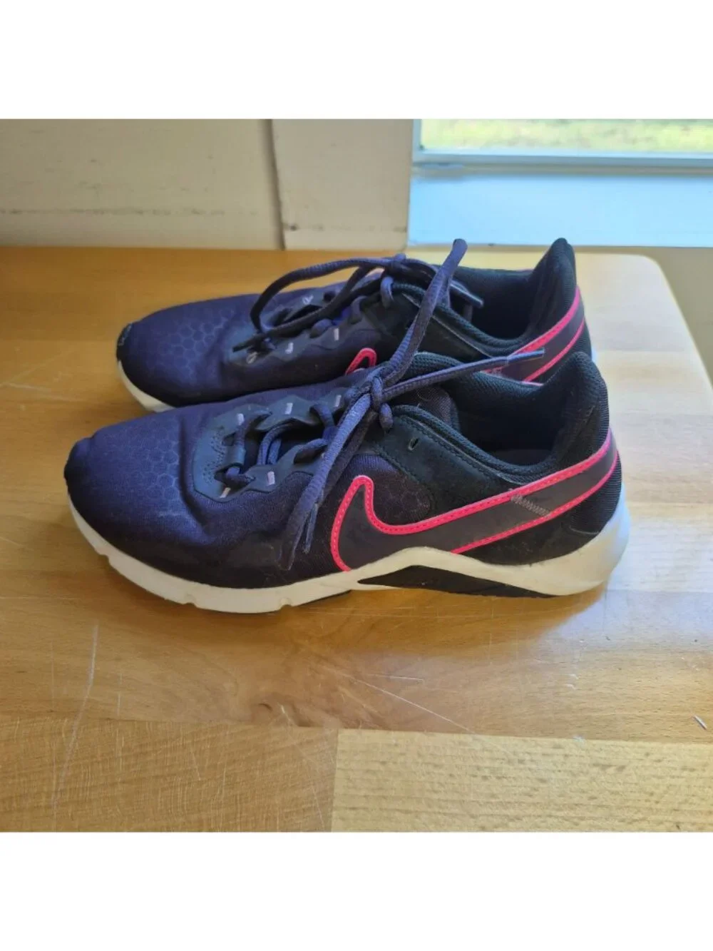 Nike Womens Athletic Shoes Purple/Black With Pink Accents Size 7 - Picture 2 of 8